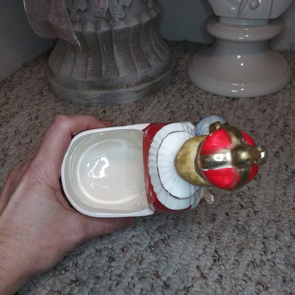 Vintage Giftwares Co. Nancy Pew Infant Jesus Of Prague Planter - Picture 5 of 7